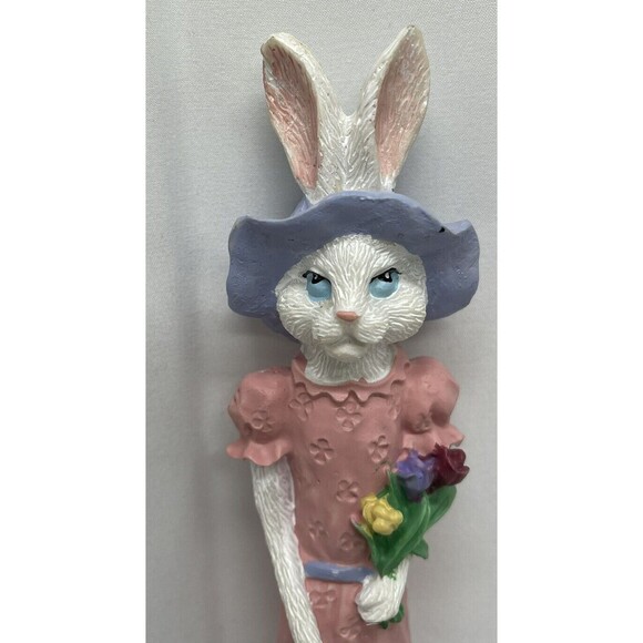 Vintage 1991 Resin Easter Bunny Rabbit Tall Thin Skinny figurine / Spring Flower - Picture 11 of 16